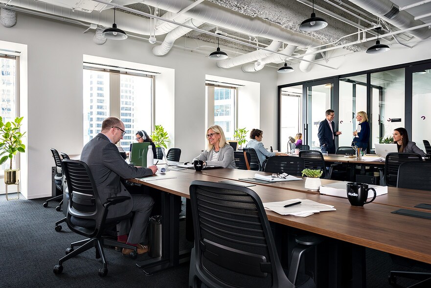 More Photos Of 227 W Monroe St, Chicago Office For Lease