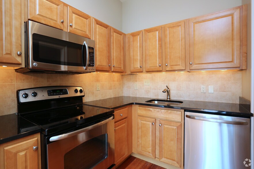 More Photos Of 125 W Saratoga St, Baltimore Apartments For Sale