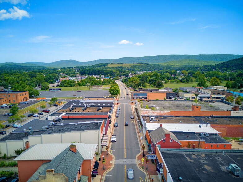 More Photos Of 329 W Main St, Waynesboro Restaurant For Sale