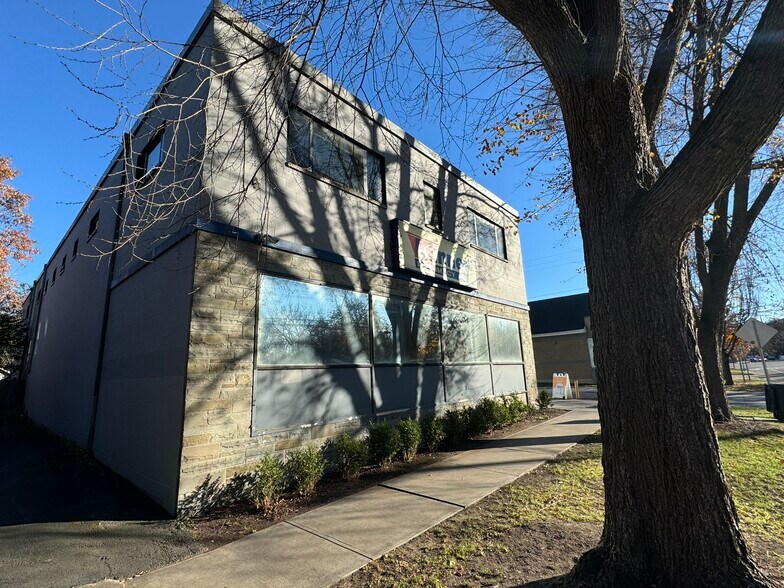 More Photos Of 511-513 N Cayuga St, Ithaca Flex For Sale