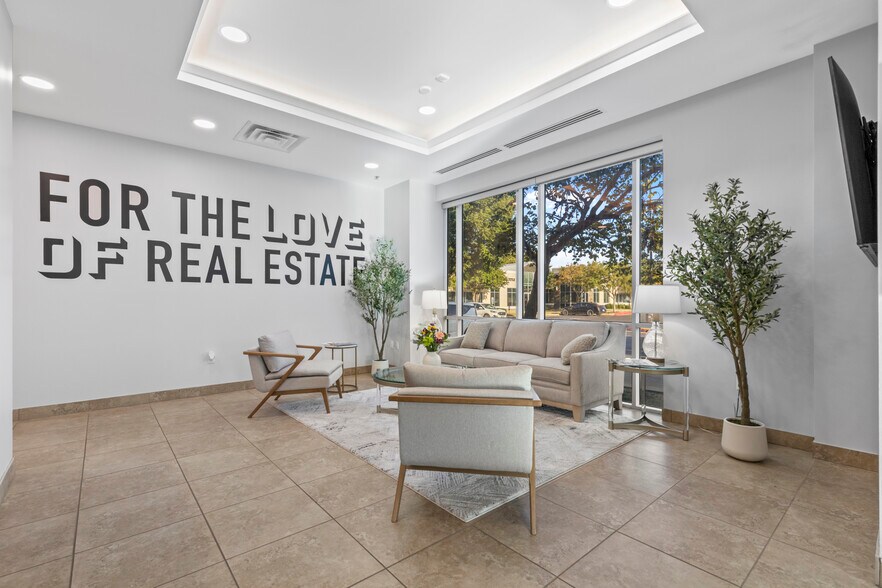 More Photos Of 2300 Greenhill Dr, Round Rock Office For Sale