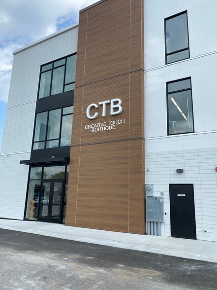 Primary Photo Of 504 Broadway St, Alexandria Storefront Retail Office For Lease