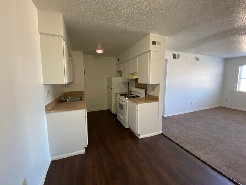 More Photos Of 500 S Leach Ave, Watonga Apartments For Sale