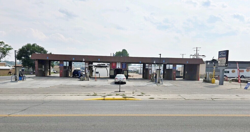 More Photos Of 865 Fort St, Buffalo General Retail For Sale