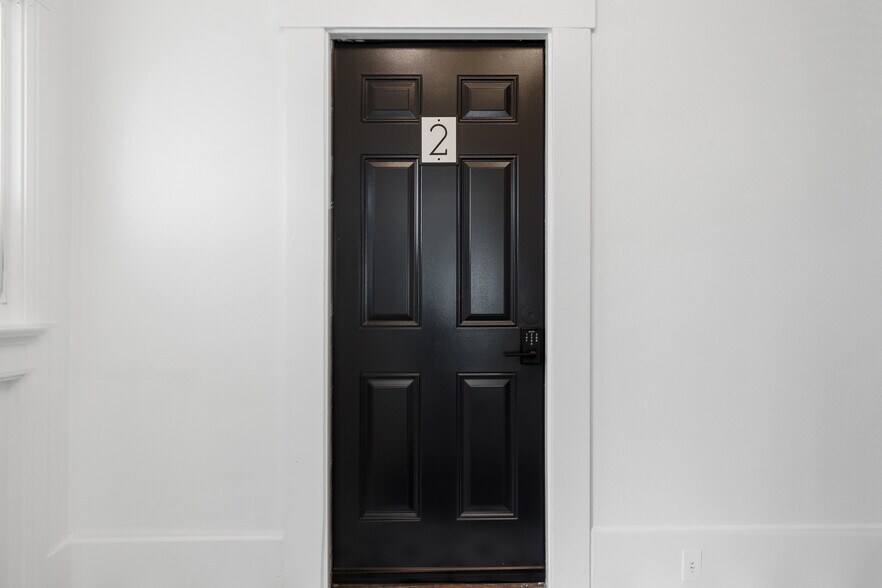 More Photos Of 1055 21st Street, San Diego Apartments For Sale