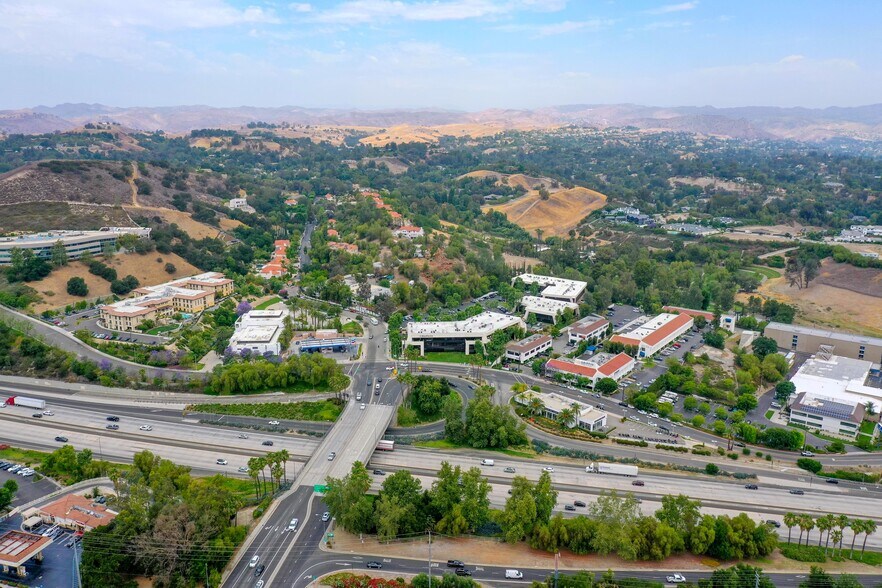 More Photos Of 5022-5038 Parkway Calabasas, Calabasas Land For Lease