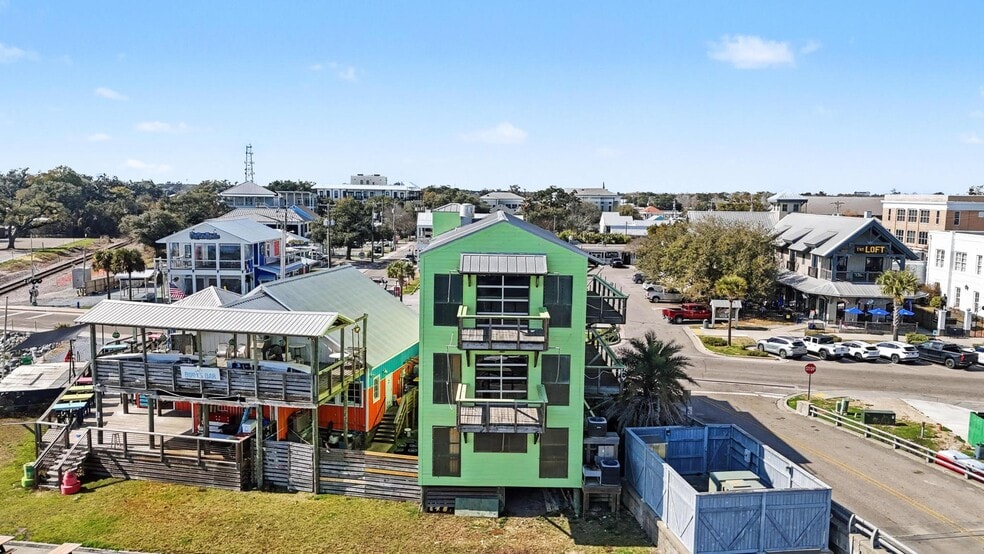 More Photos Of 113 S Beach Blvd, Bay Saint Louis Restaurant For Sale