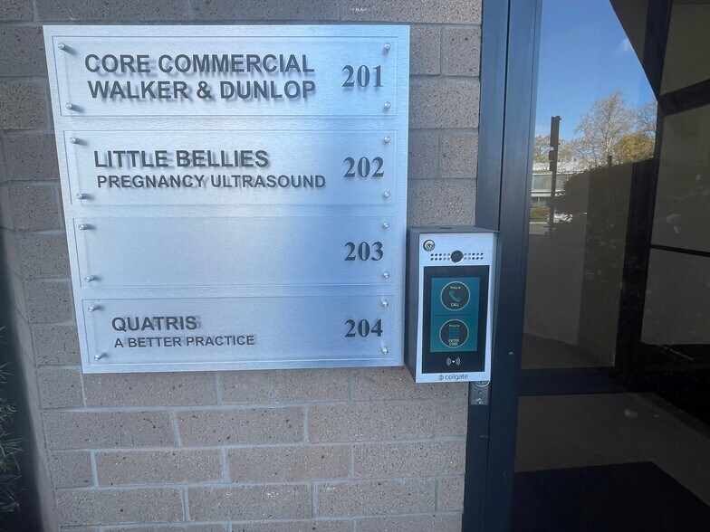 More Photos Of 2264 Fair Oaks Blvd, Sacramento Office For Lease