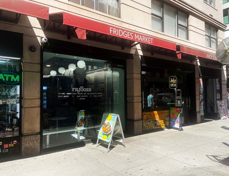 More Photos Of 668 Lexington Ave, New York Apartments For Lease