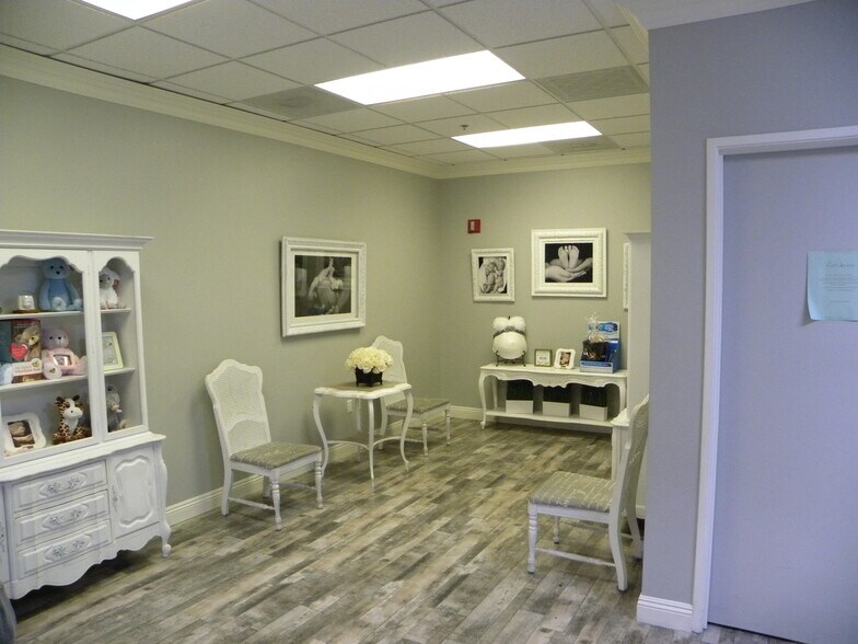 More Photos Of 3145 E Warm Springs Rd, Las Vegas Office For Sale