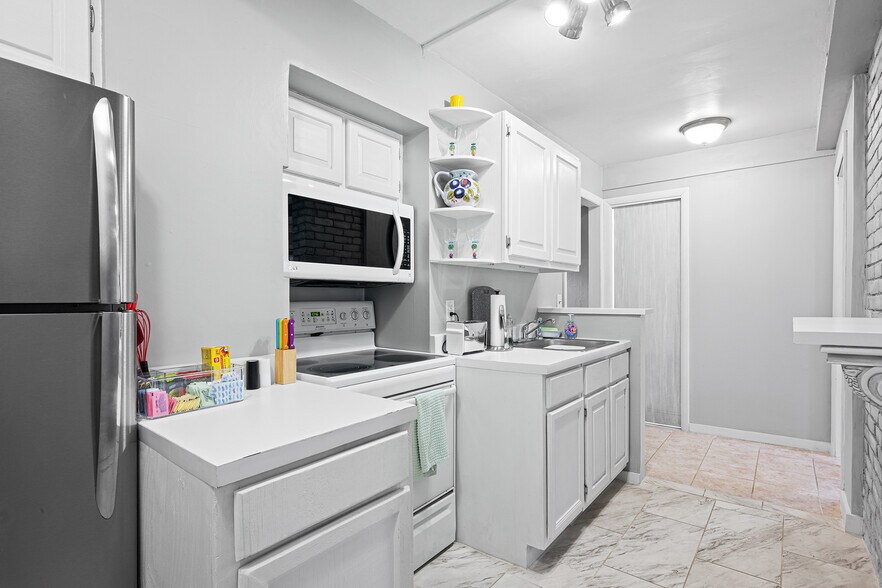 More Photos Of 2 Norwich Rd, East Haddam General Retail For Sale