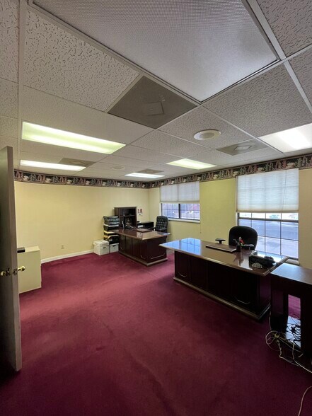 More Photos Of 102 W Calton Rd, Laredo Office Residential For Sale