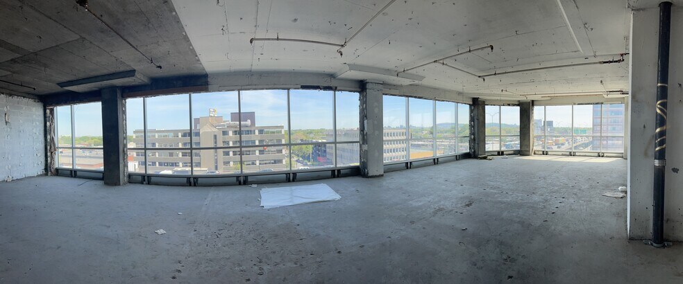More Photos Of 3737 Boul Cremazie E, Montréal Office For Lease
