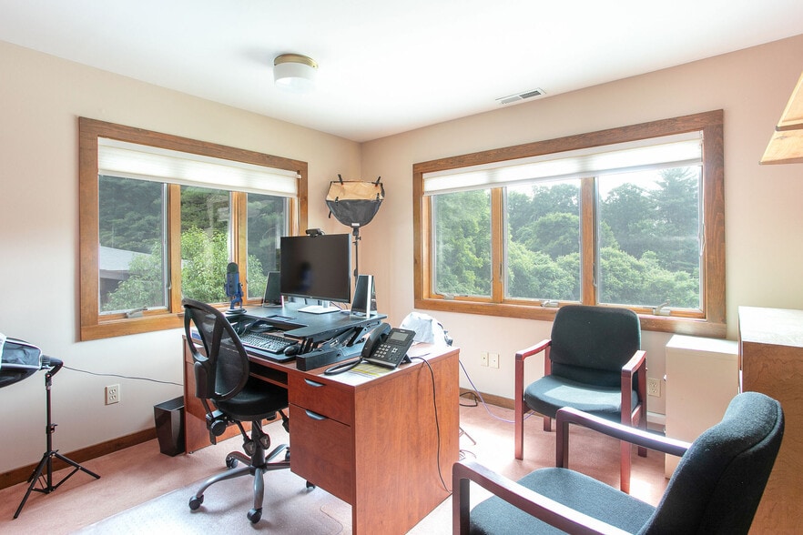 More Photos Of 2049 S Undermountain Rd, Sheffield Schools For Sale