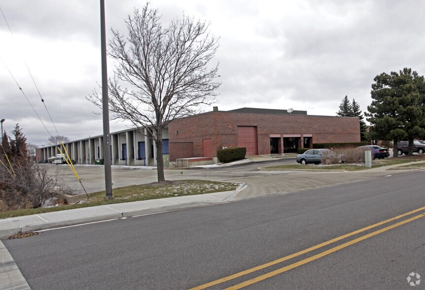 More Photos Of 1450-1484 Elmhurst Rd, Elk Grove Village Unknown For Lease