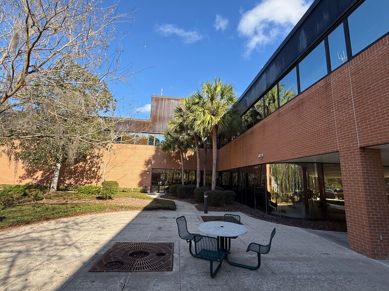 More Photos Of 922 E Call St, Starke Hospital For Lease
