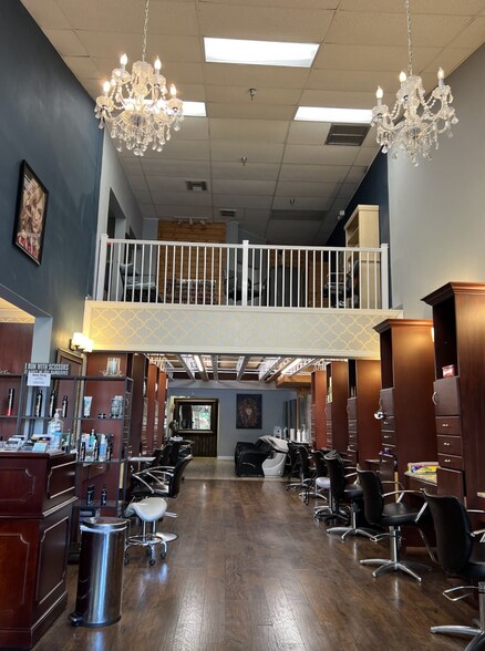 More Photos Of 249 W State Road 436, Altamonte Springs Unknown For Lease