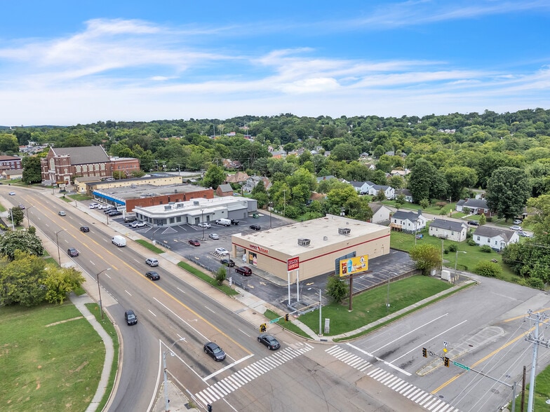 More Photos Of 2604 E Magnolia Ave, Knoxville Freestanding For Sale