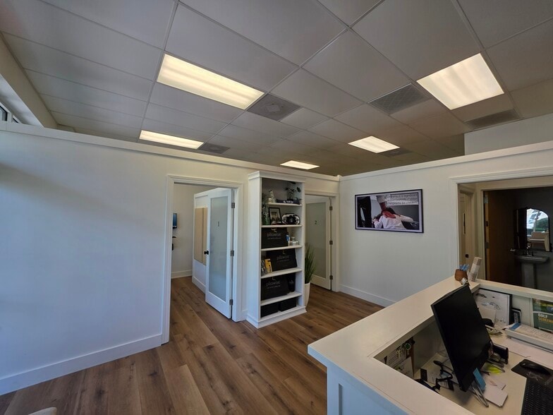 More Photos Of 61 Riverwalk Blvd, Ridgeland Storefront Retail Office For Lease