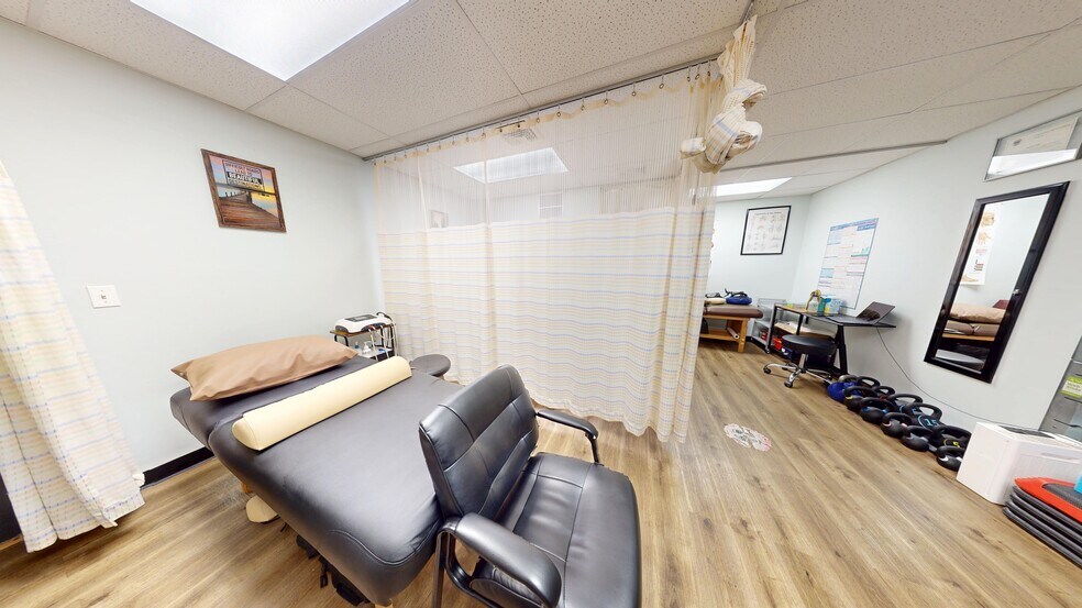 More Photos Of 301 Hoboken Rd, Carlstadt Storefront Retail Office For Sale