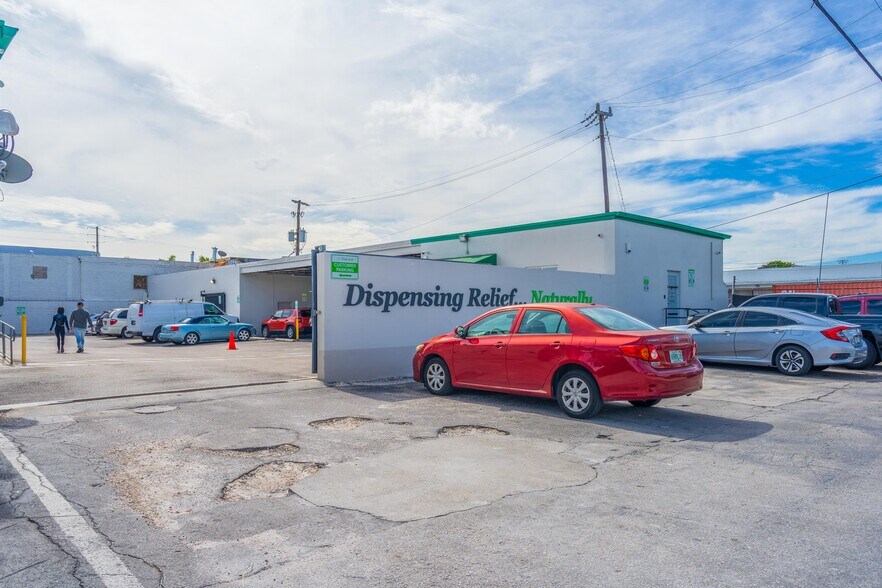 More Photos Of 4020 NW 26th St, Miami Freestanding For Sale