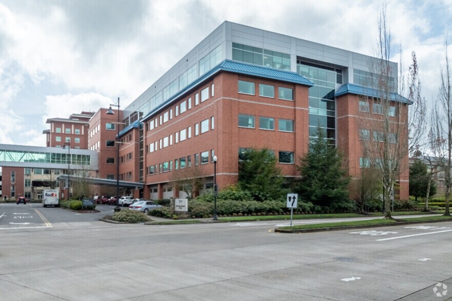 More Photos Of 3355 Riverbend Dr, Springfield Medical For Lease