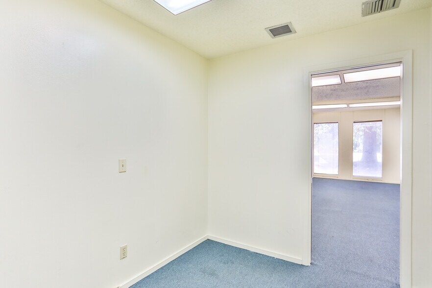 More Photos Of 2921 El Camino Ave, Sacramento Medical For Lease