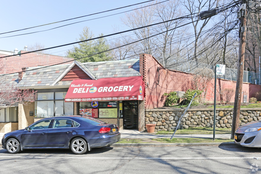 Primary Photo Of 4225 235th St, Little Neck Storefront For Lease