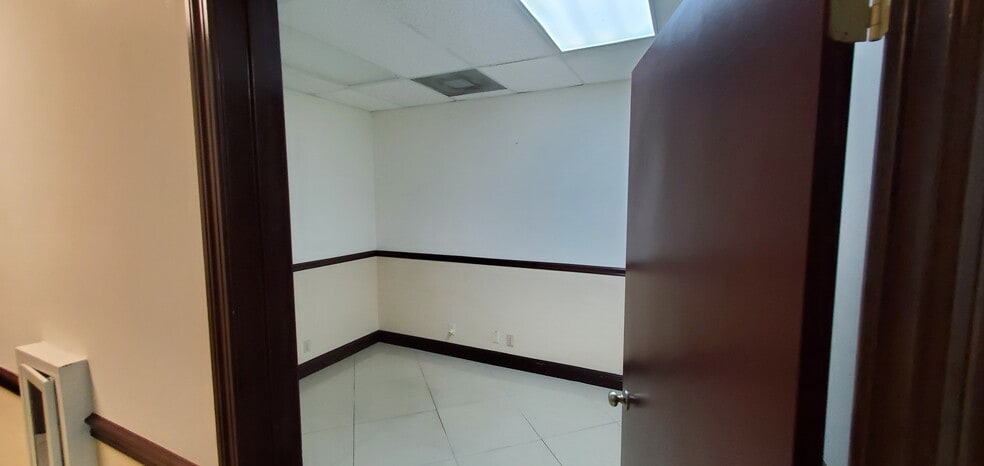 More Photos Of 1100 S State Road 7, Margate Medical For Sale