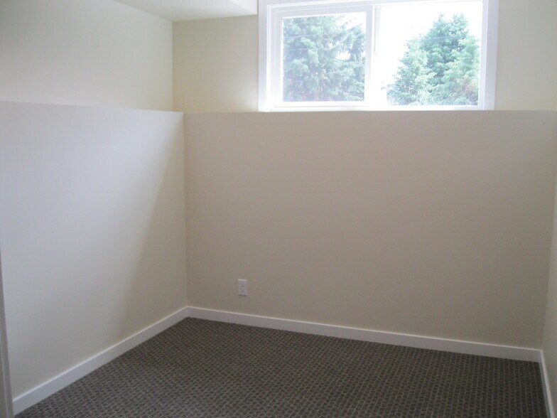 More Photos Of 106 Jespersen Ave, Spruce Grove Apartments For Sale