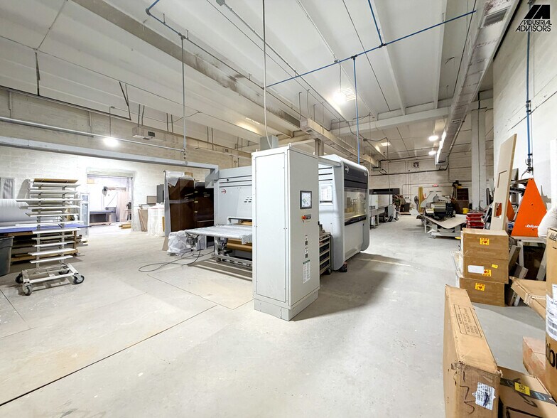 More Photos Of 5220-5296 NW 163rd St, Miami Lakes Warehouse For Lease