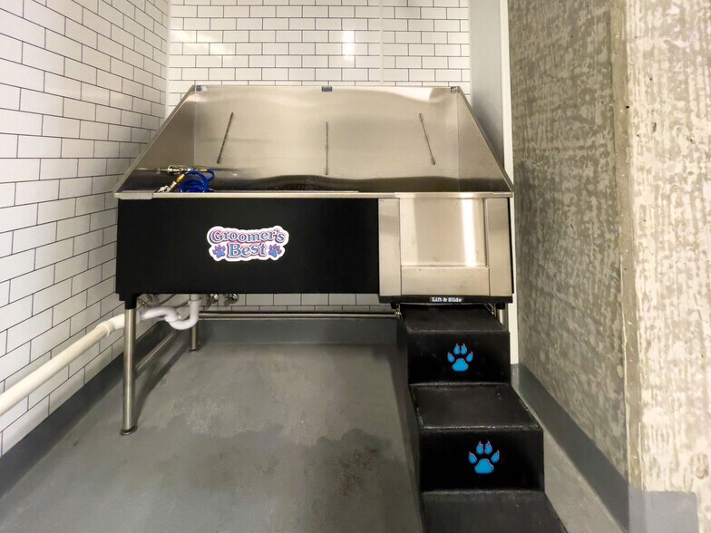 More Photos Of 11811-11821 NE 128th St, Kirkland Multifamily For Sale