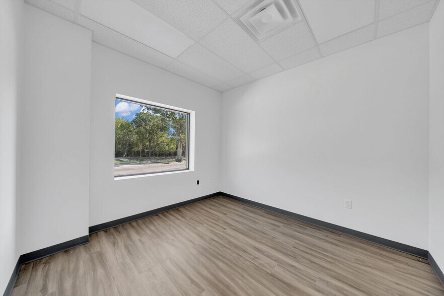 More Photos Of 4503 N Stahl Park, San Antonio Unknown For Lease