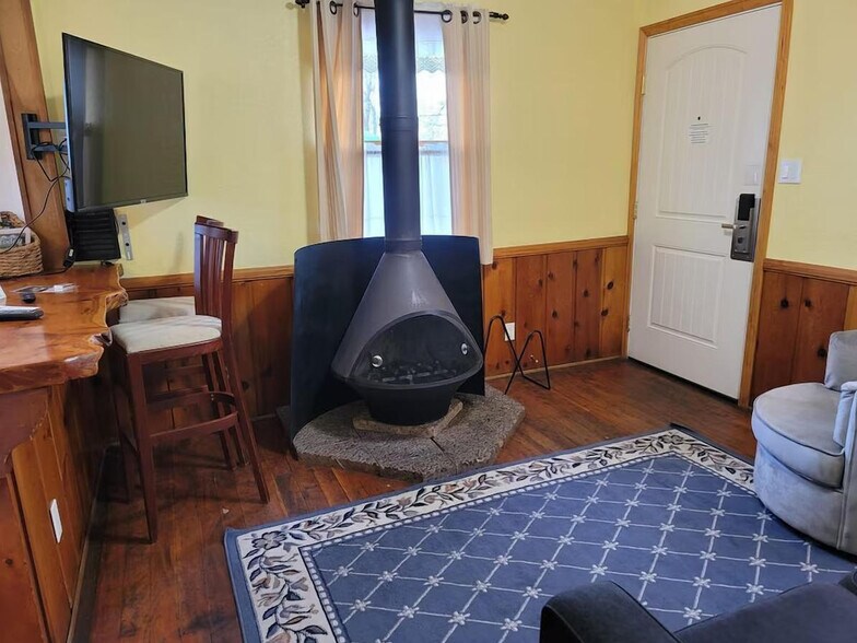 More Photos Of 40241 Big Bear Blvd, Big Bear Lake Hotel For Sale
