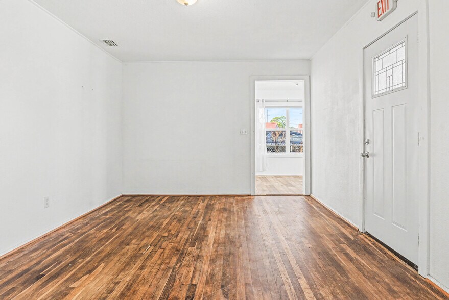 More Photos Of 1201 Cassat Ave, Jacksonville Medical For Sale