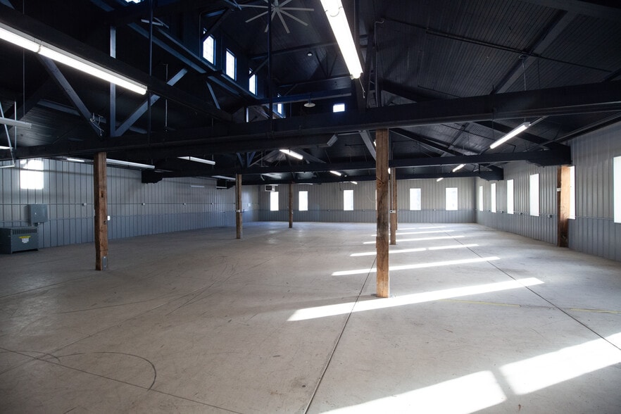 More Photos Of 9257 Bonner Mill Rd, Missoula Warehouse For Lease
