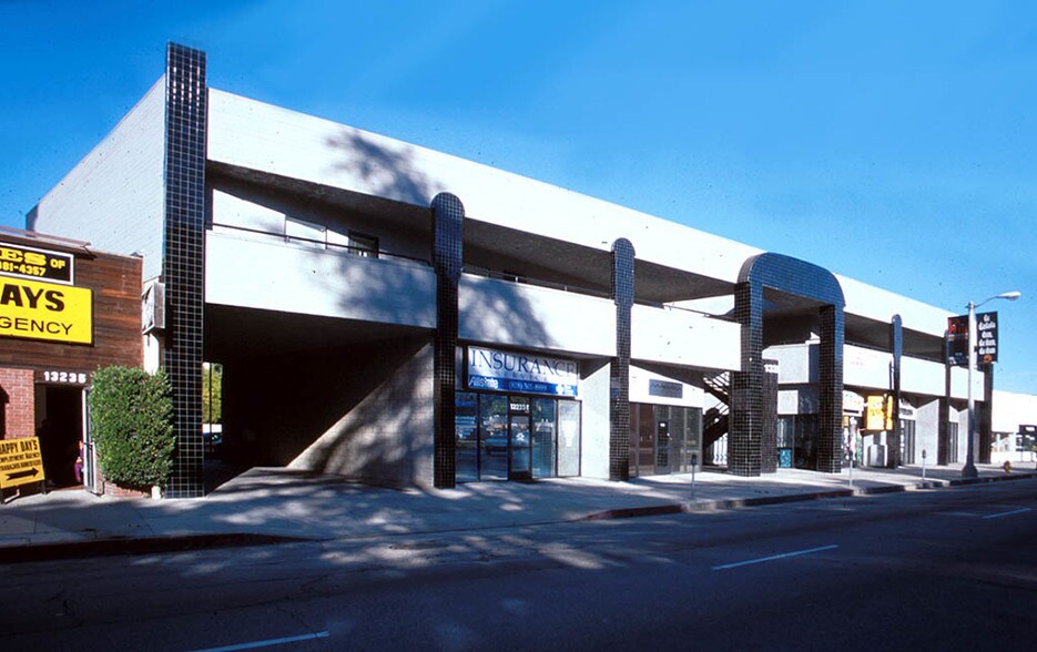 More Photos Of 13223 Ventura Blvd, Studio City Office For Lease