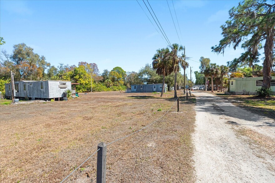 More Photos Of 380 San Jose St, North Fort Myers Manufactured Housing Mobile Home Park For Sale