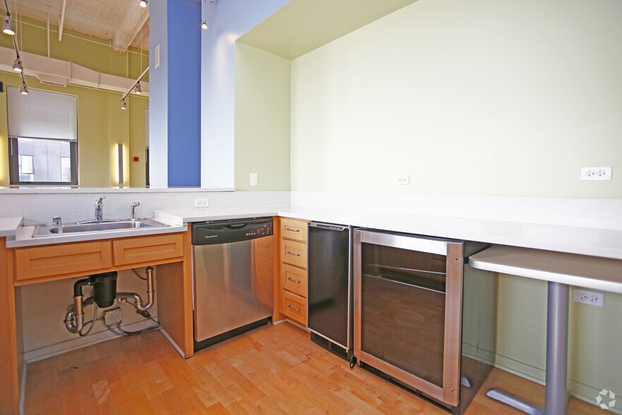 More Photos Of 59 E Van Buren St, Chicago Apartments For Lease