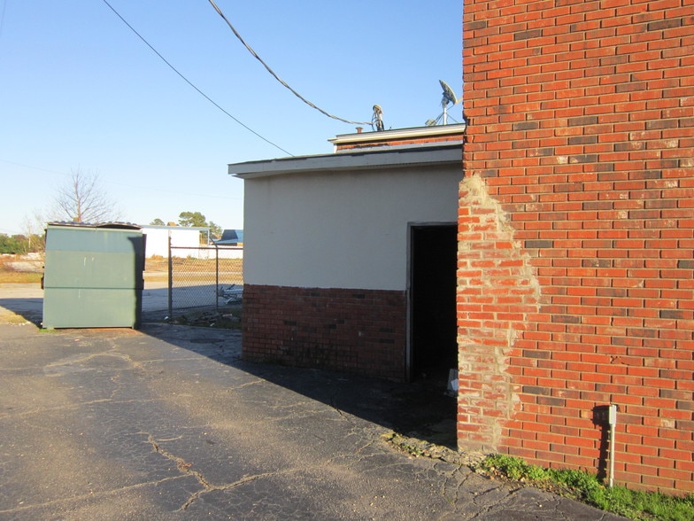 More Photos Of 2301 Lackey St, Lumberton Convenience Store For Sale