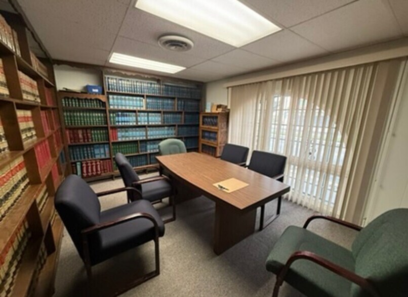 More Photos Of 13624 San Antonio Dr, Norwalk Office For Lease