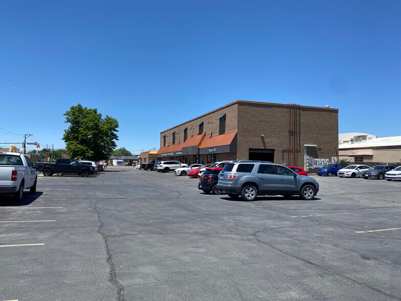 More Photos Of 1587-1599 S State St, Orem Freestanding For Lease