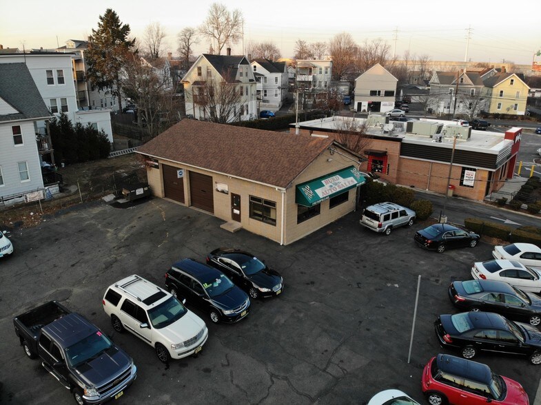 2178 Fairfield Ave, Bridgeport, CT 06605 Auto Dealership For Sale