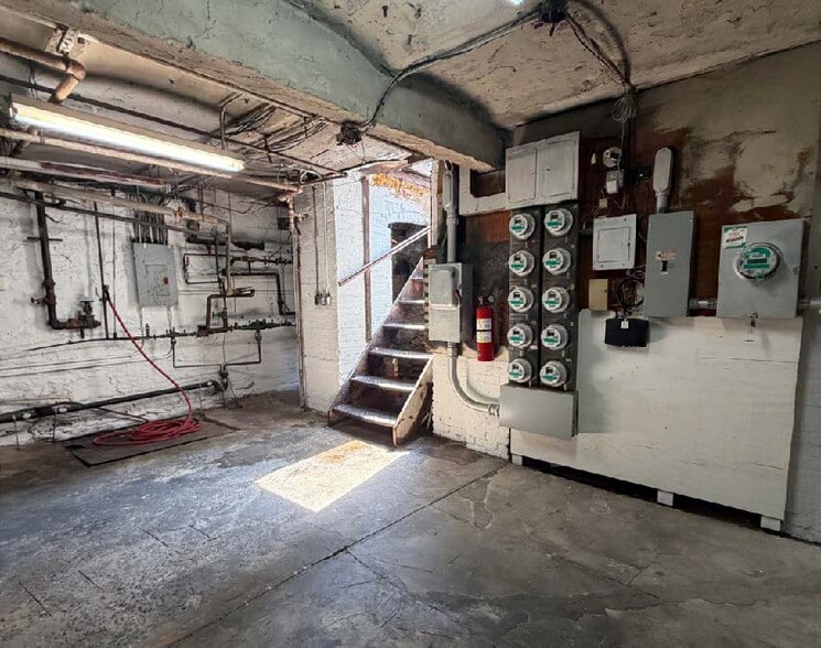 More Photos Of 650 Amsterdam Ave, New York Apartments For Lease