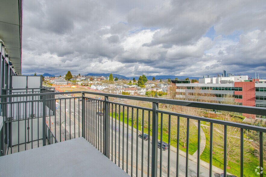 More Photos Of 2895 10th Av, Vancouver Apartments For Lease