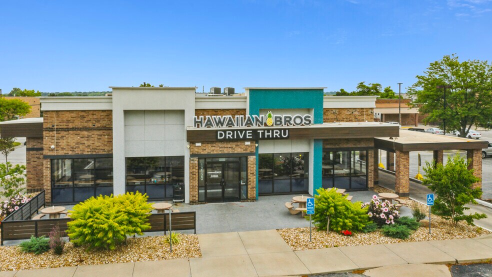 More Photos Of 12120 College Blvd, Overland Park General Retail For Sale