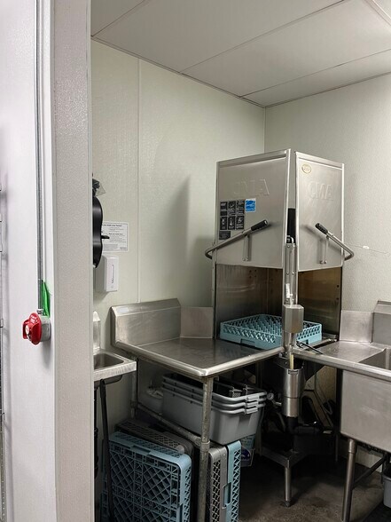 More Photos Of 425 NW 10th Ave, Portland Office For Lease