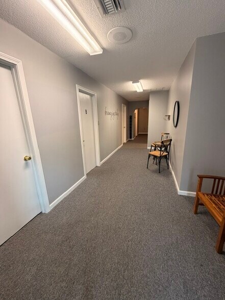 More Photos Of 22 Southwick St, Feeding Hills Freestanding For Lease