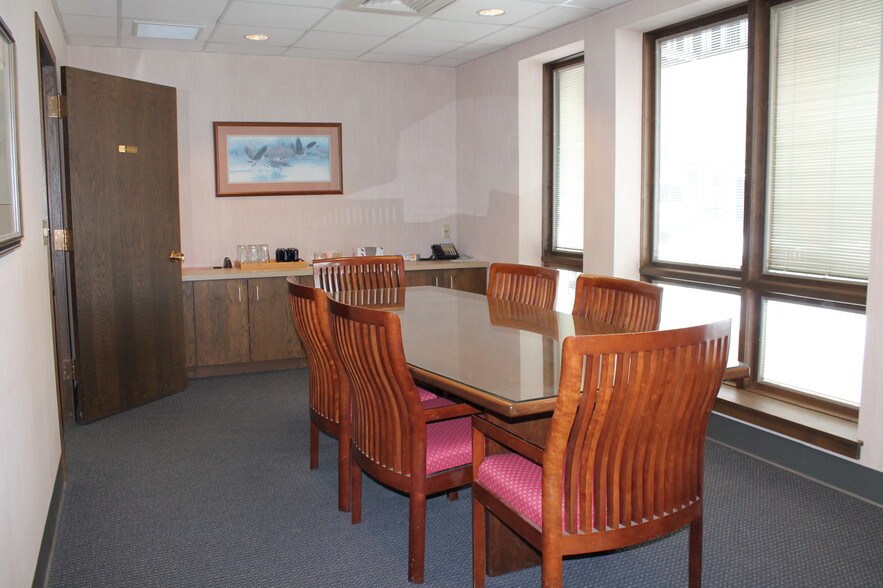 More Photos Of 120 W Grand Ave, Eau Claire Office Residential For Lease