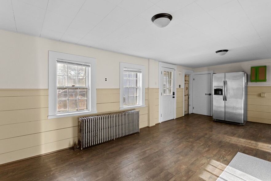 More Photos Of 80 Lafayette Rd, Hampton Falls Freestanding For Sale